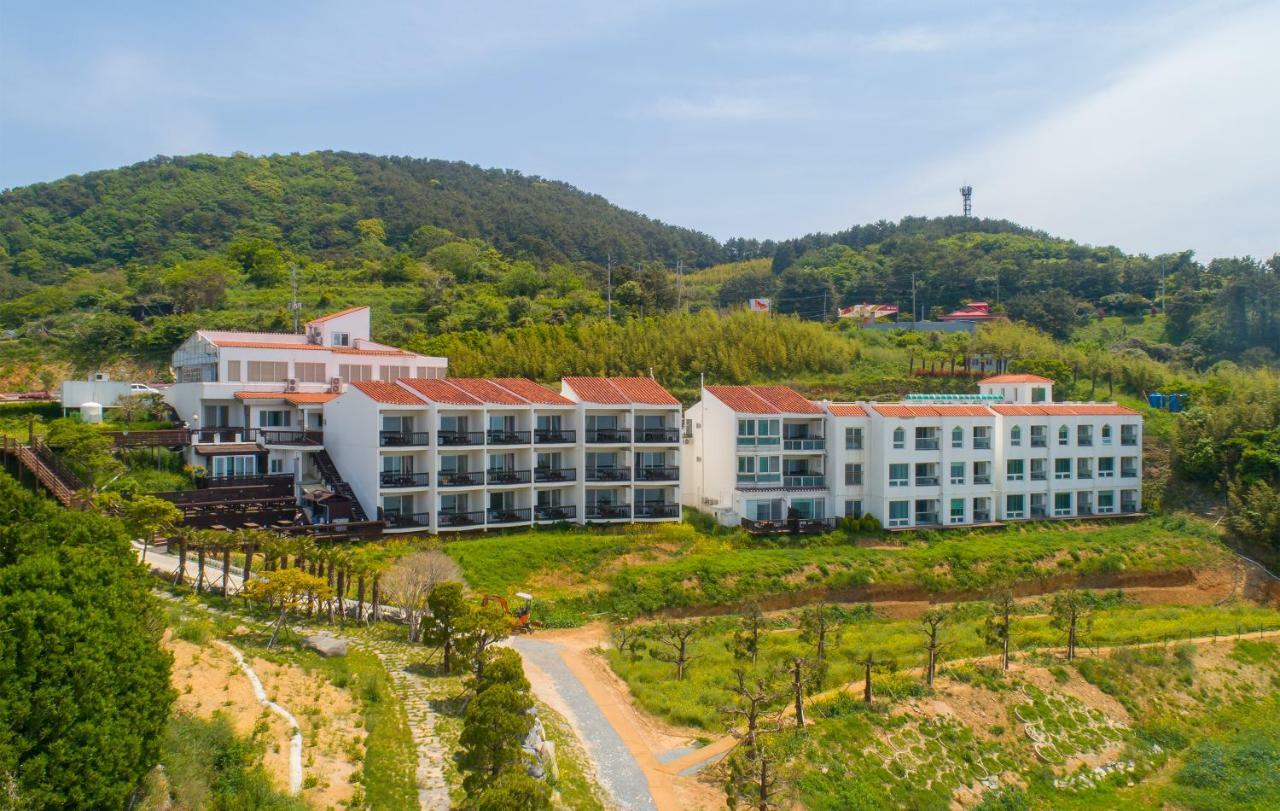 Windy Hill Resort Geoje Exterior foto